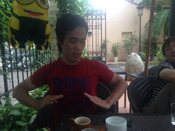 Ngược sáng làm cho bức ảnh bị đen, nhòe hoặc mờ